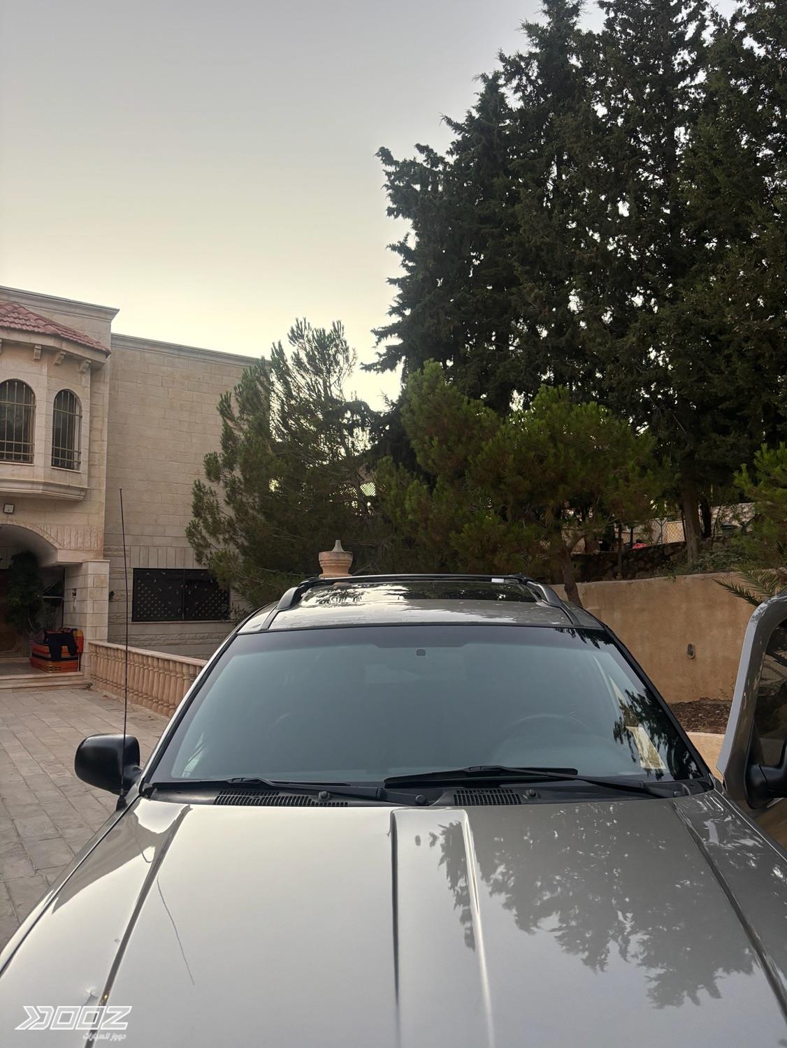 Jeep Grand Cherokee 2000 للبيع في عمان