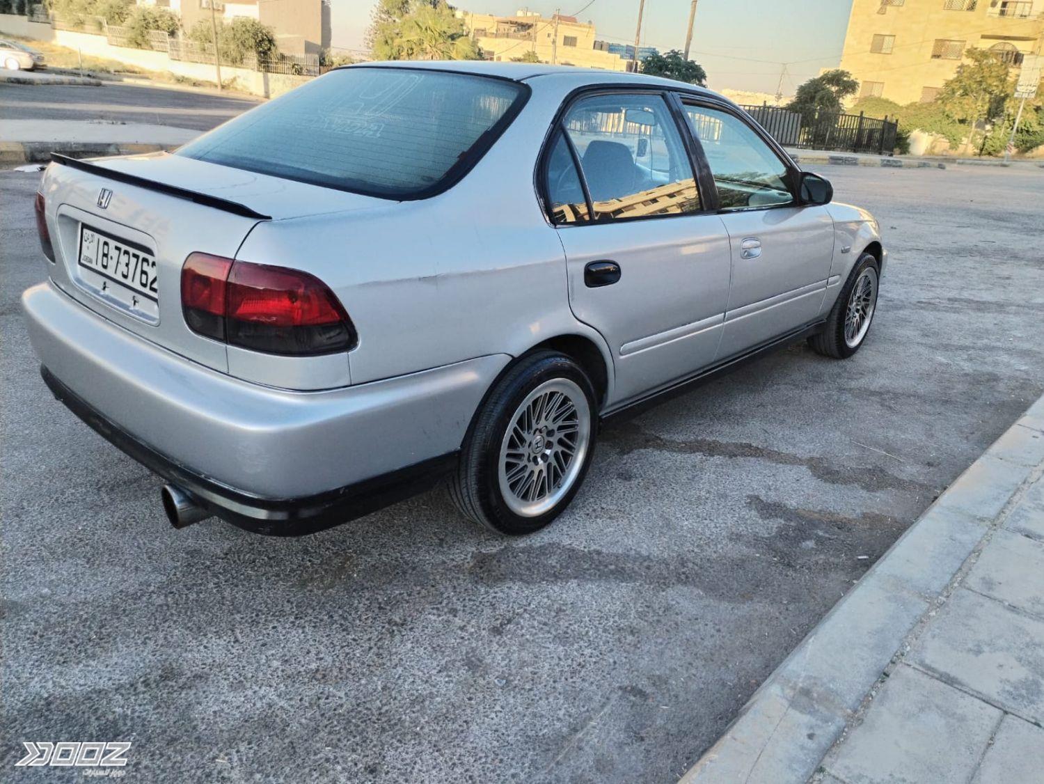 Honda Civic 2000 for sale in Zarqa