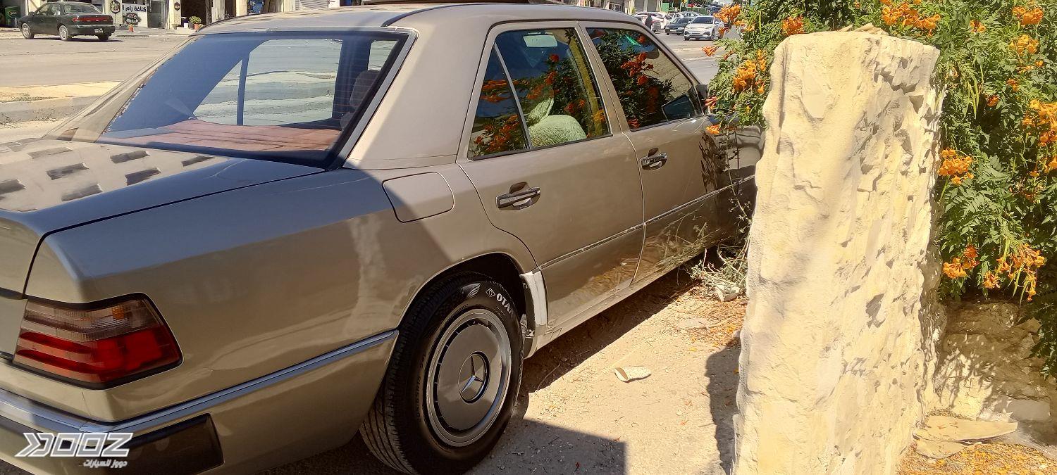 Mercedes E200 1989 for sale in Amman