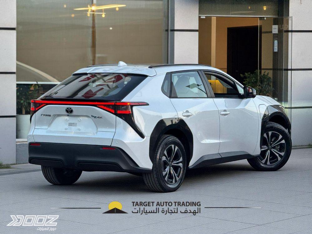 تويوتا بي زد فور اكس 2023 للبيع في عمان
