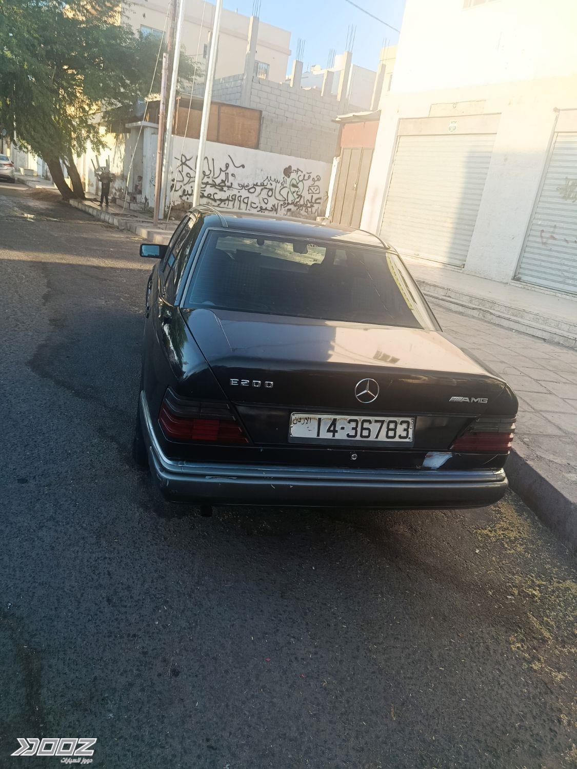 Mercedes E200 1990 for sale in Aqaba