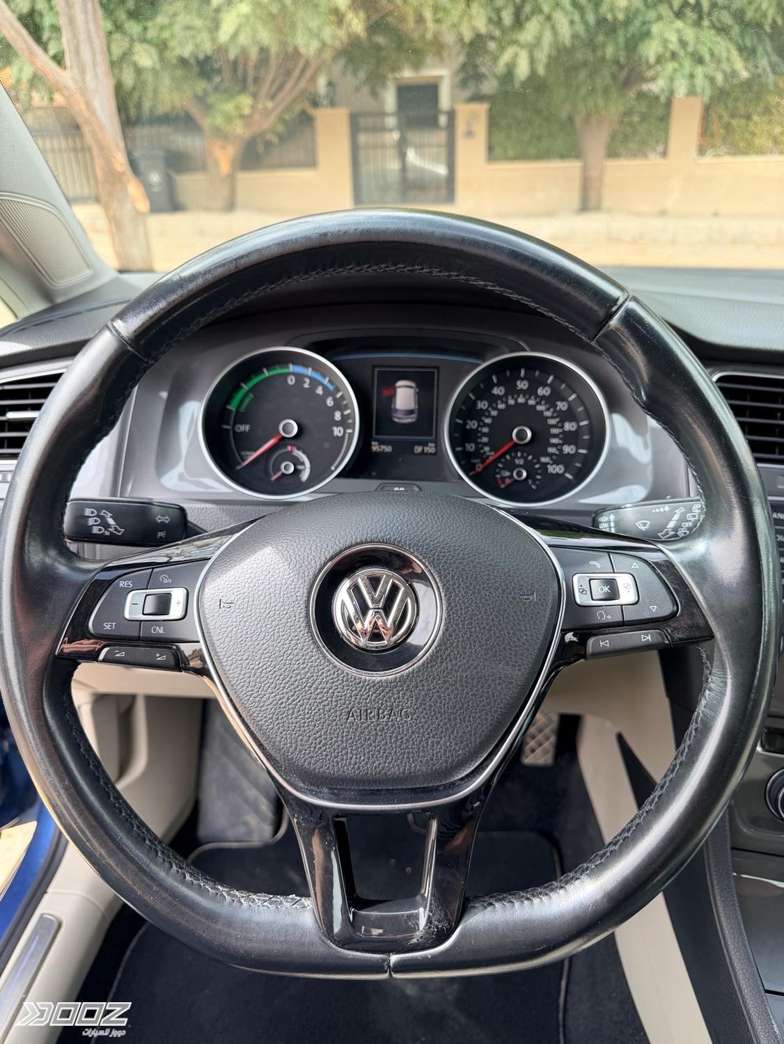 VW E-Golf 2016 for sale in Amman