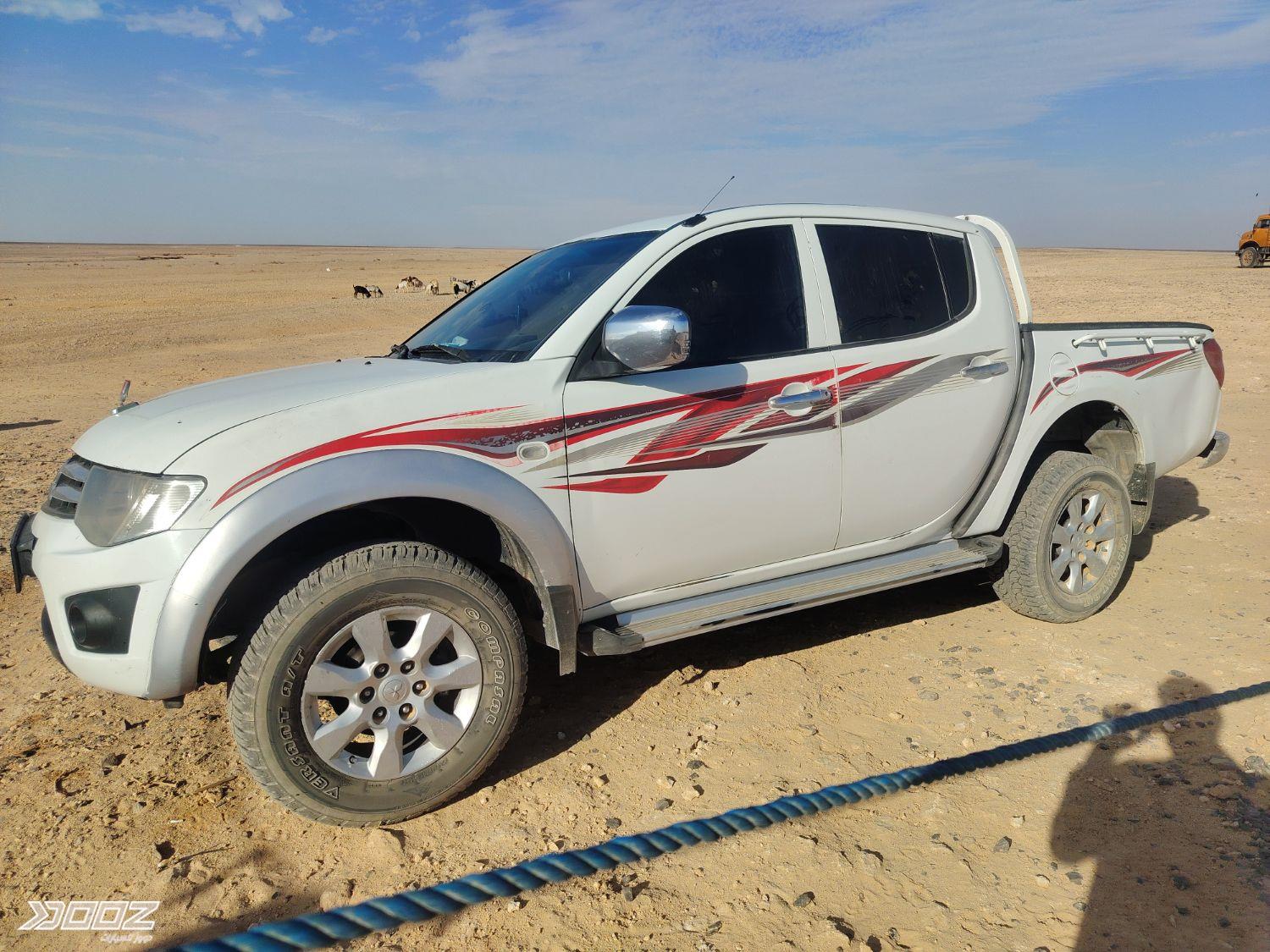 ميتسوبيشي L200 2015 للبيع في المفرق