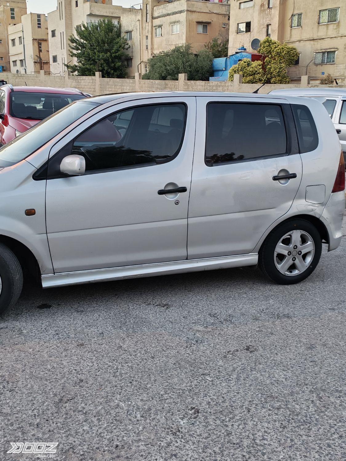 Daihatsu YRV 2001 for sale in Amman
