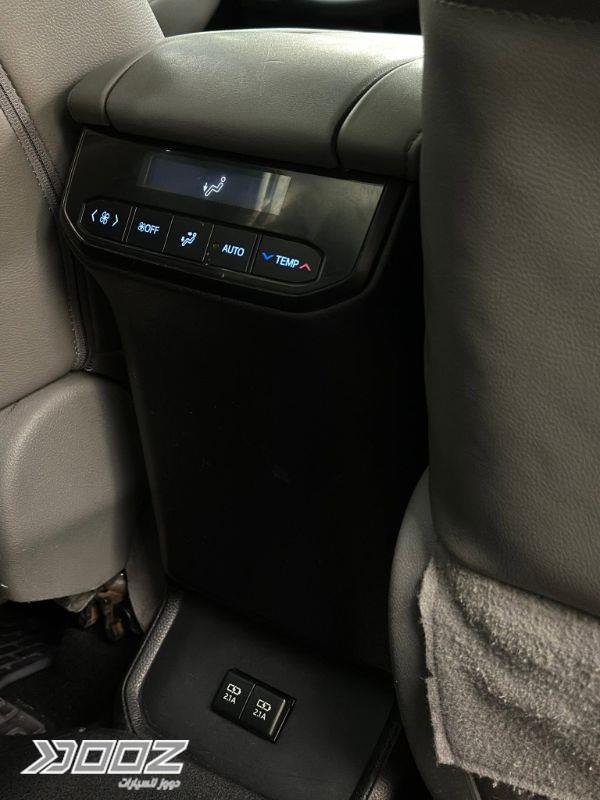 Toyota Highlander 2020 for sale in Zarqa-freezone