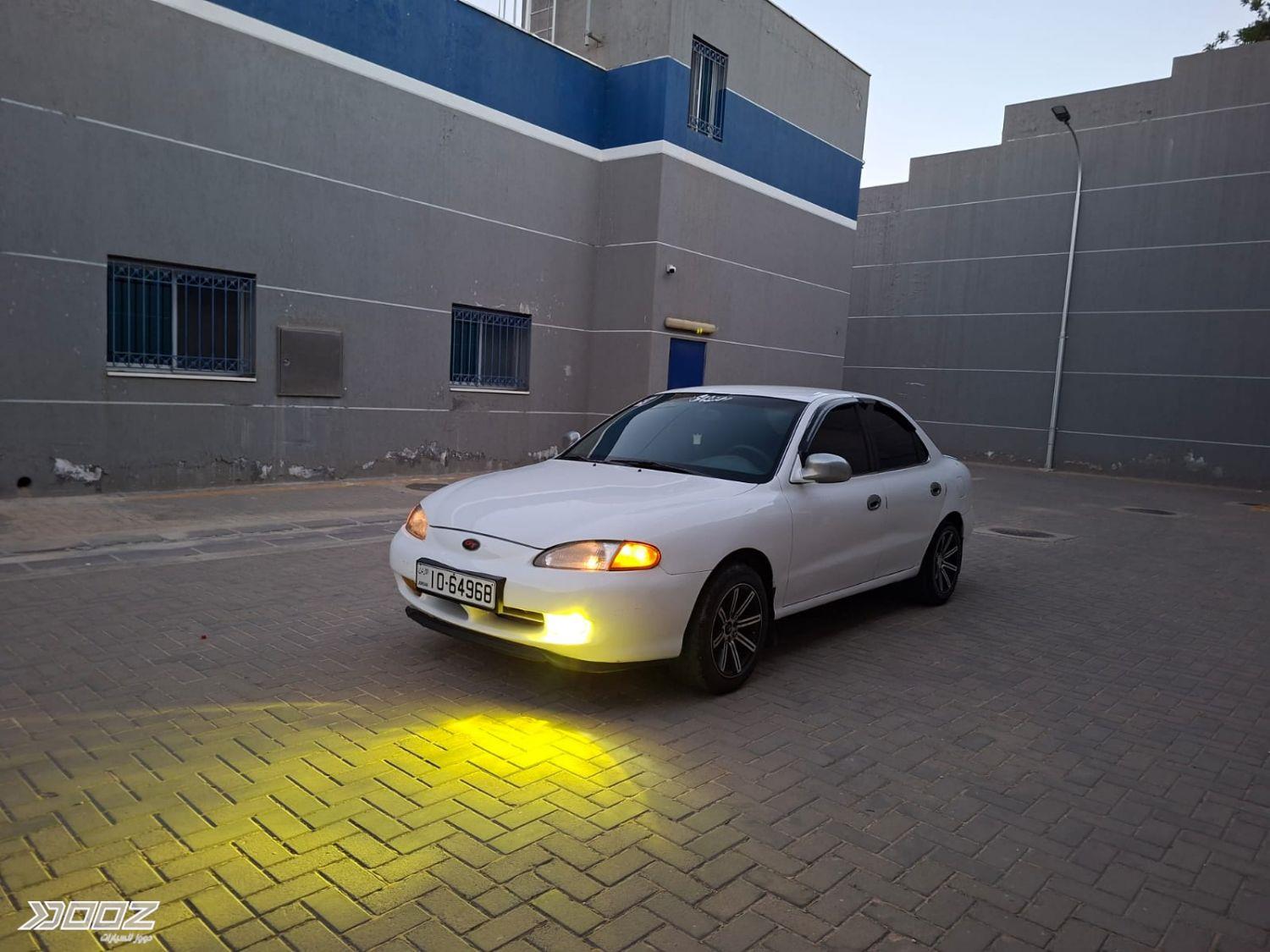 Hyundai Avante 1997 for sale in Ajloun