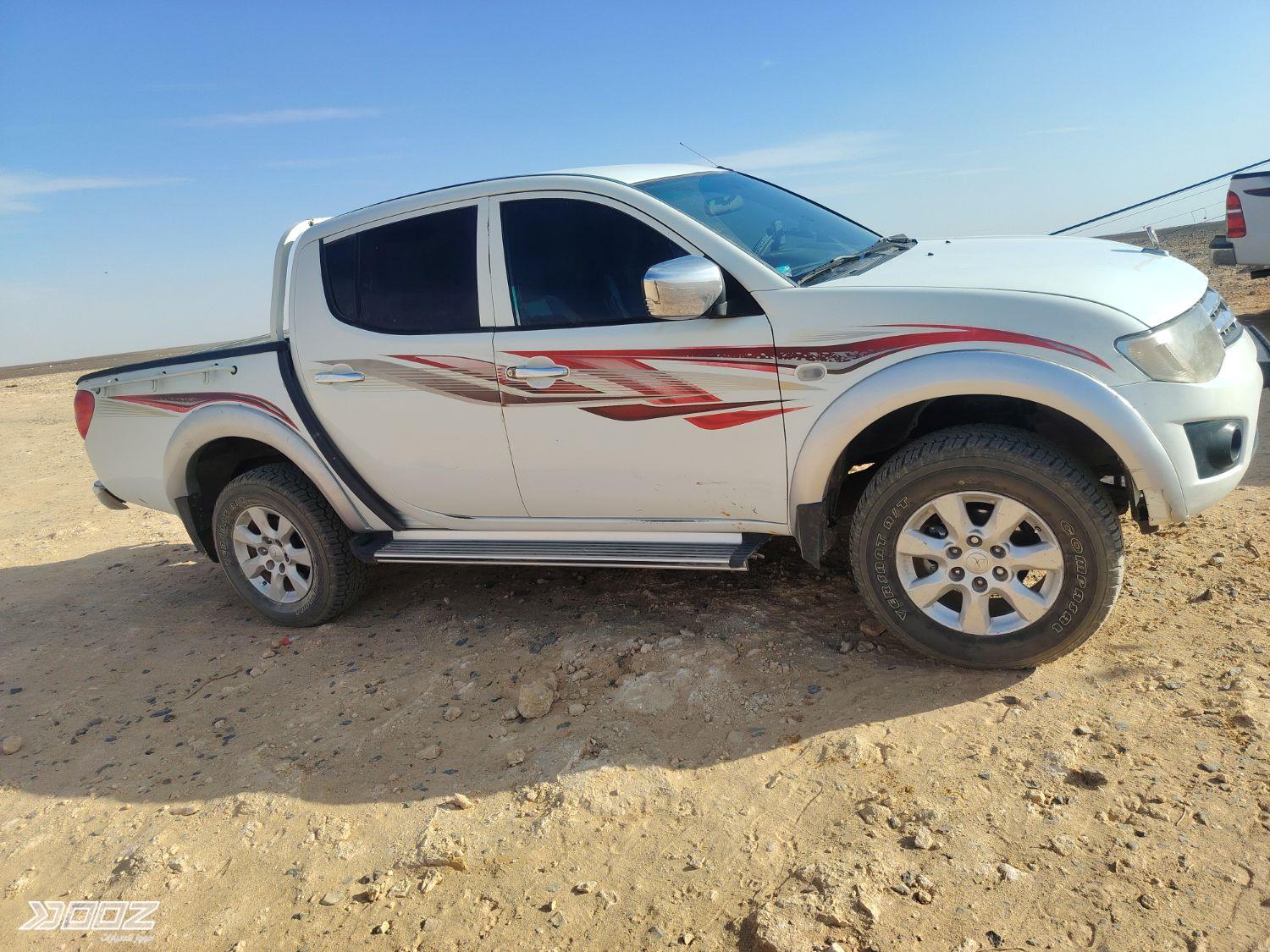 ميتسوبيشي L200 2015 للبيع في المفرق
