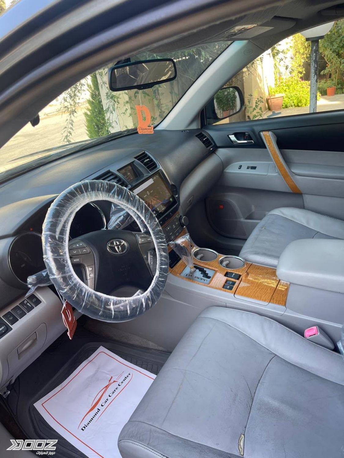 Toyota Highlander 2010 for sale in Amman