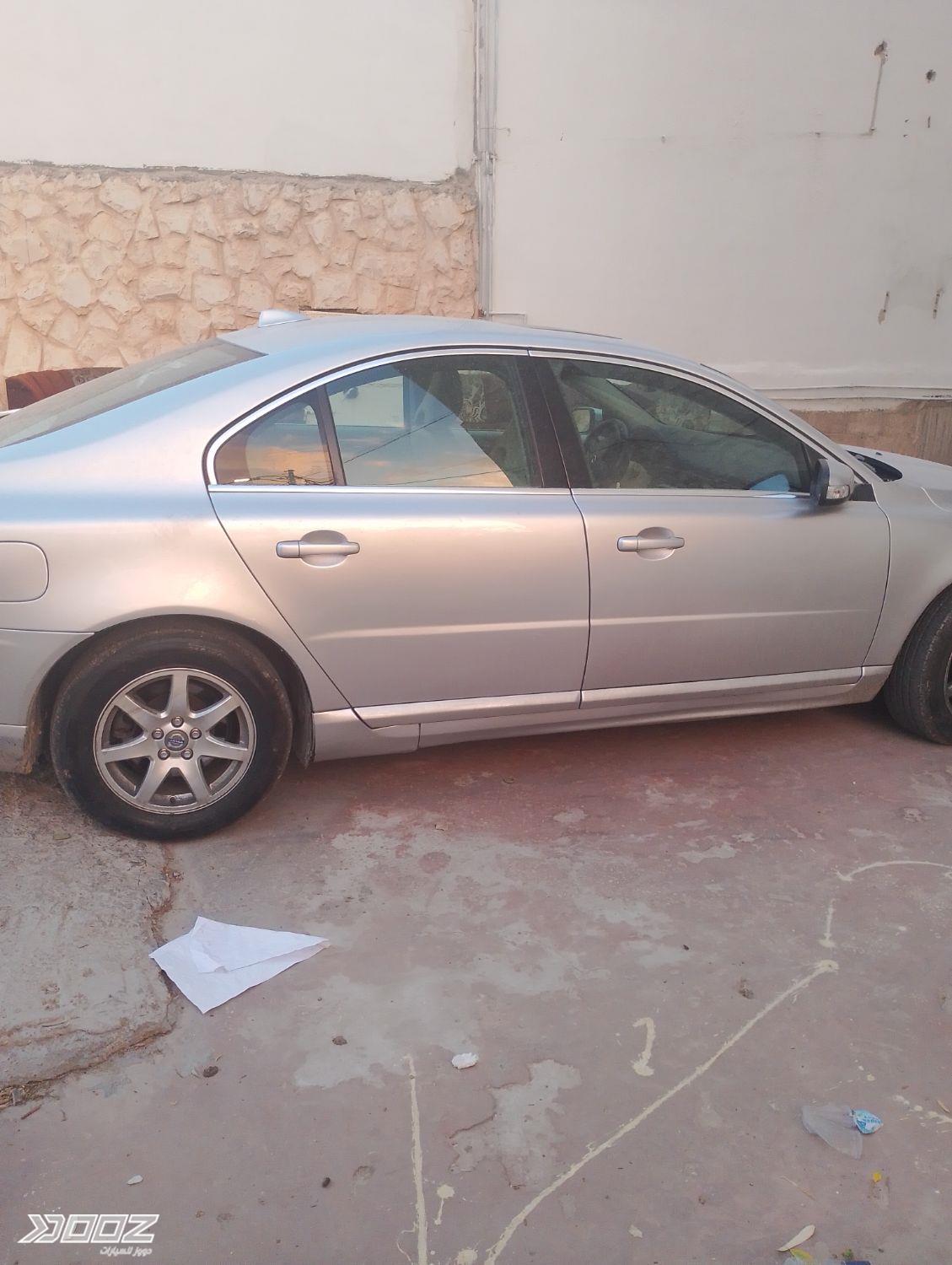 فولفو اس 80 2007 للبيع في السلط