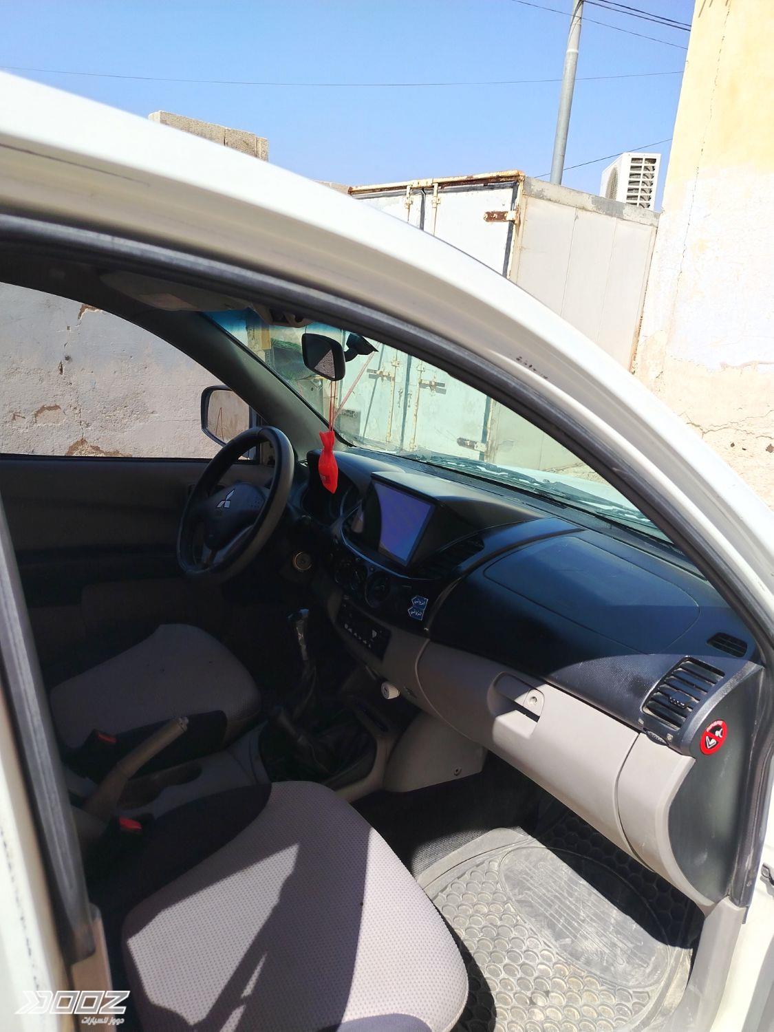 ميتسوبيشي L200 2009 للبيع في المفرق