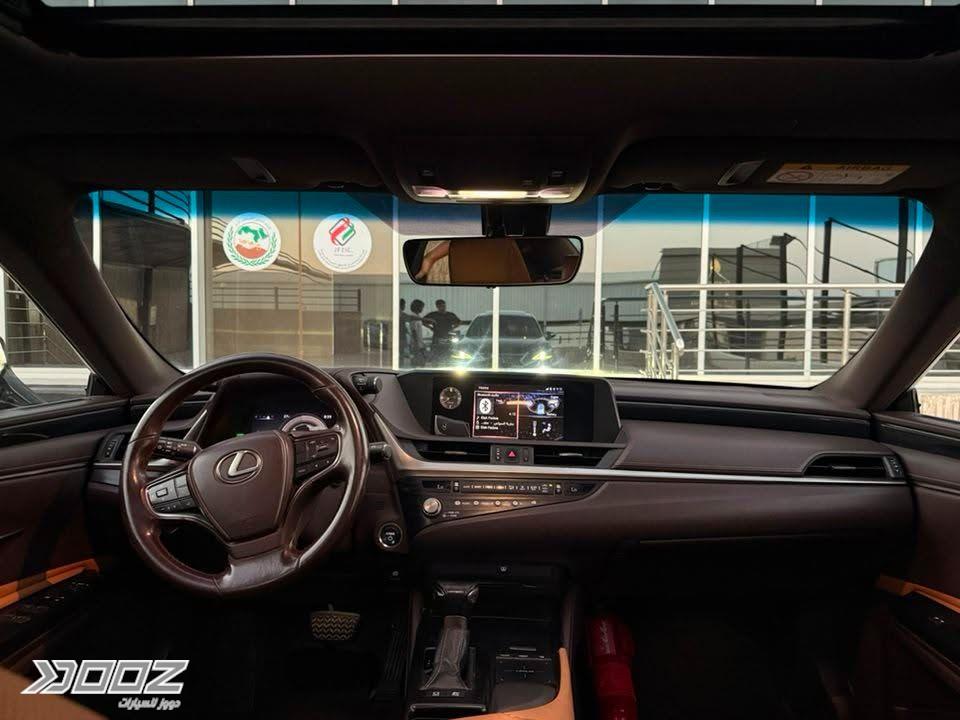 Lexus ES300H 2021 for sale in Zarqa-freezone