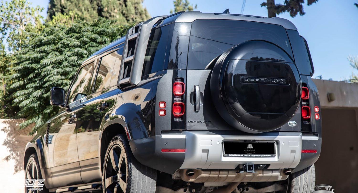 Land Rover Defender 2021 للبيع في عمان