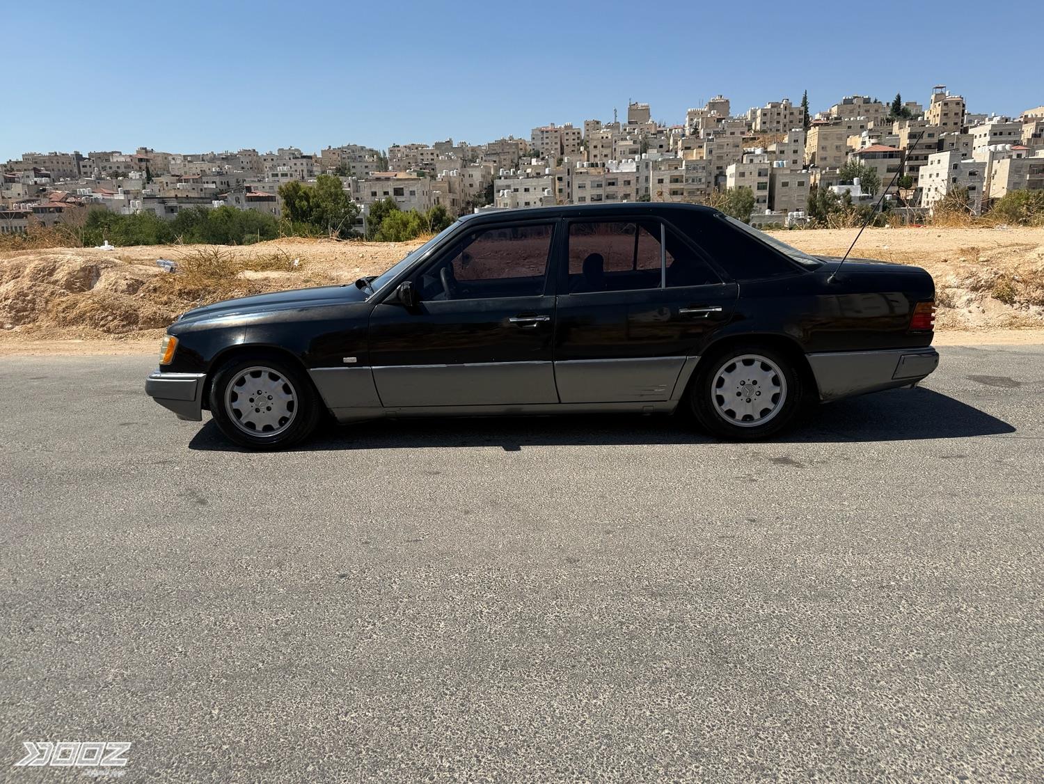Mercedes E200 1993 for sale in Amman