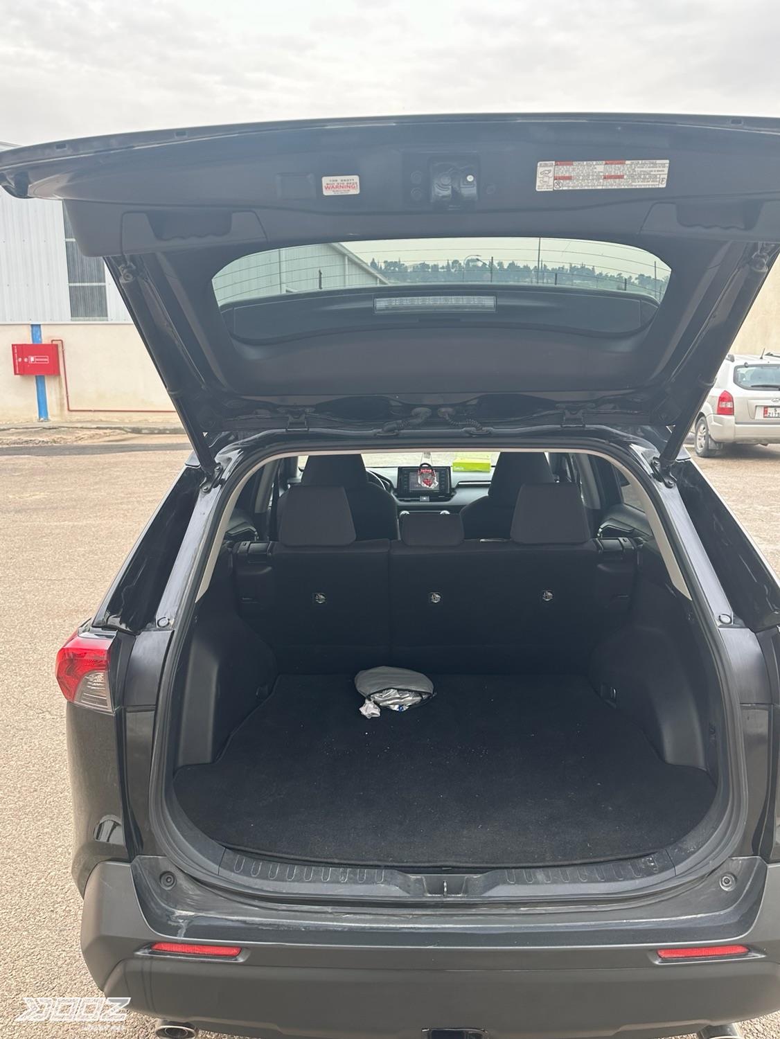 Toyota RAV4 2020 for sale in Zarqa