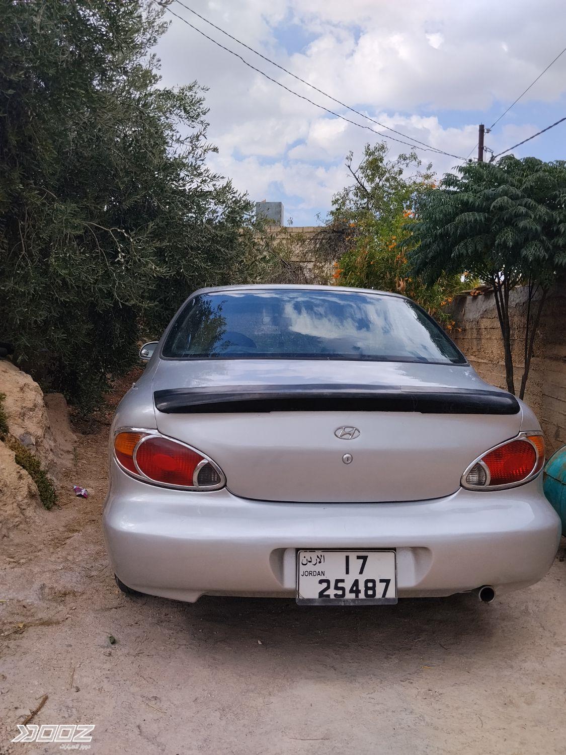 Hyundai Avante 1998 for sale in Ajloun