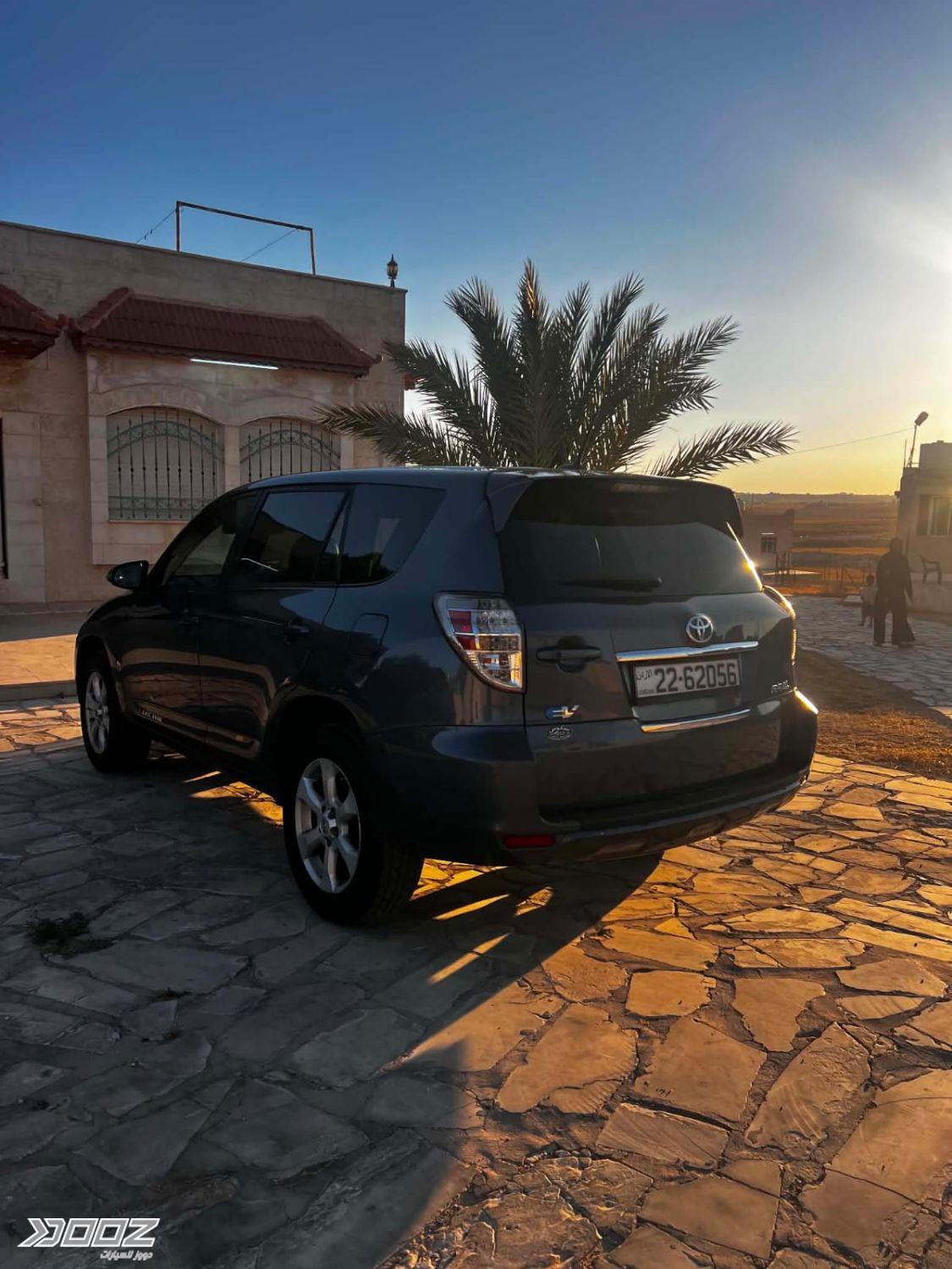 Toyota RAV4 2014 for sale in Amman