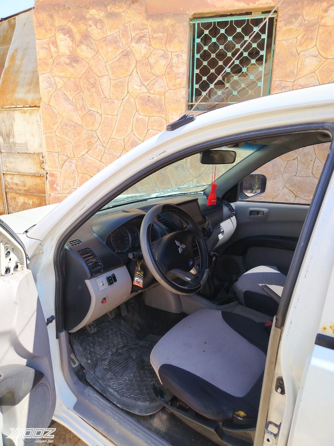 ميتسوبيشي L200 2009 للبيع في المفرق