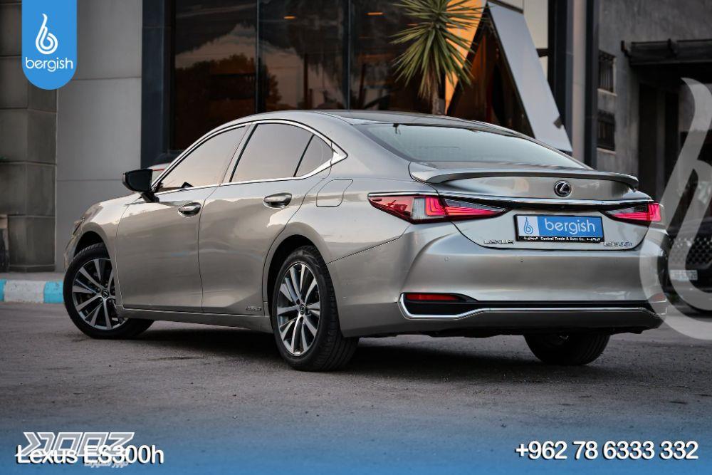 Lexus ES300H 2019 for sale in Irbid