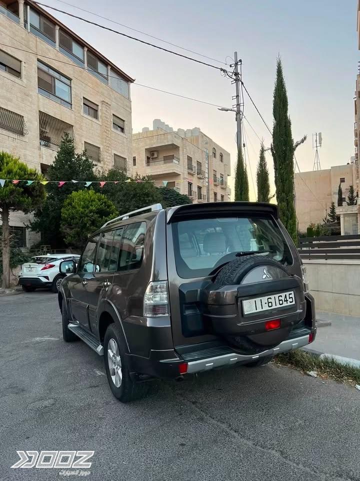 ميتسوبيشي Pajero 2010 للبيع في عمان
