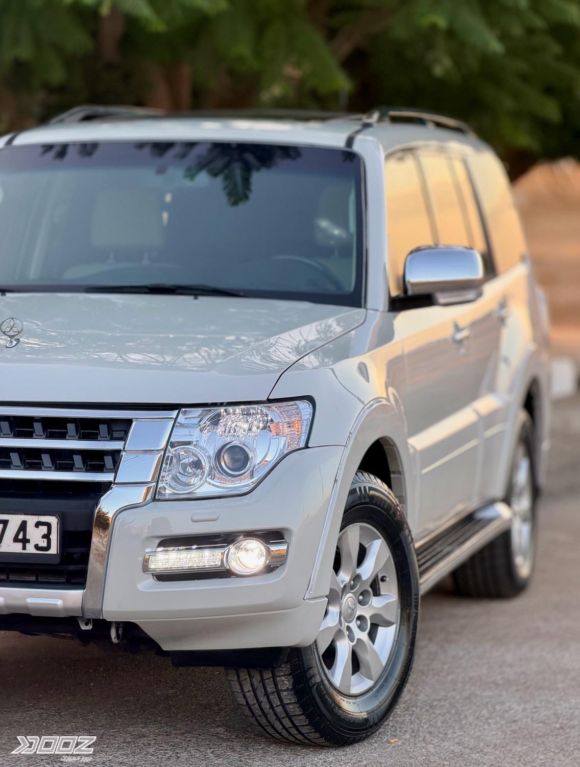 ميتسوبيشي Pajero 2011 للبيع في عمان
