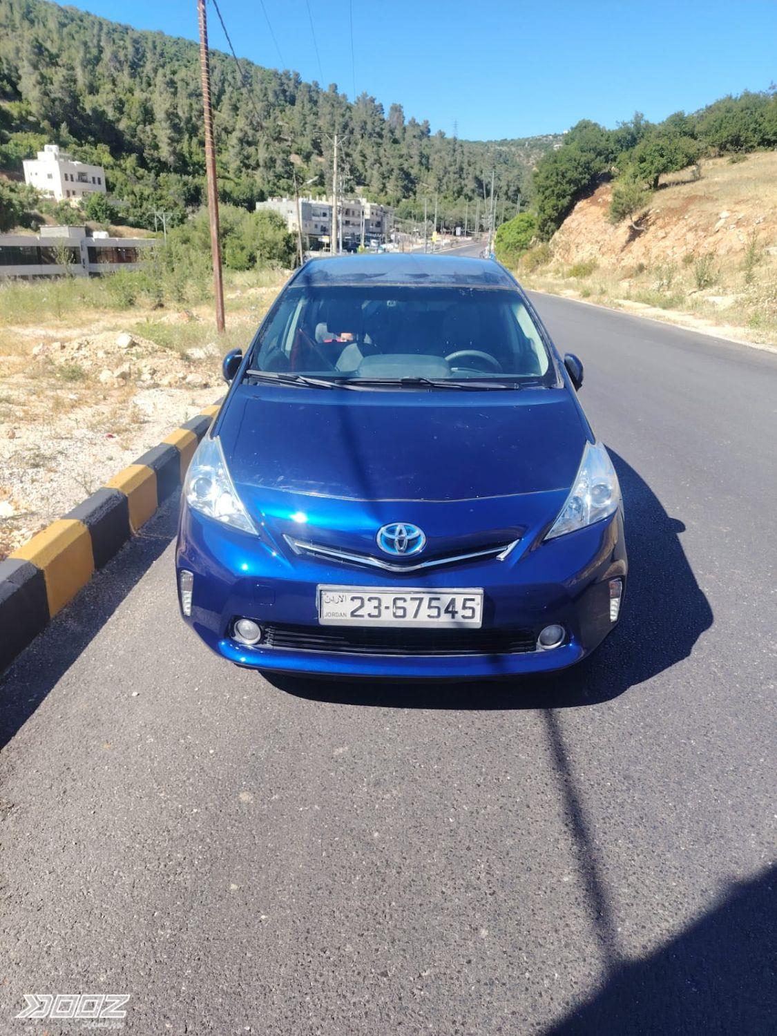 Toyota Prius 2013 for sale in Ajloun
