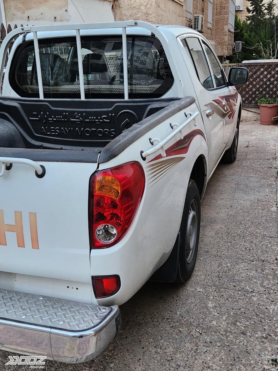 Mitsubishi L200 2015 for sale in Amman