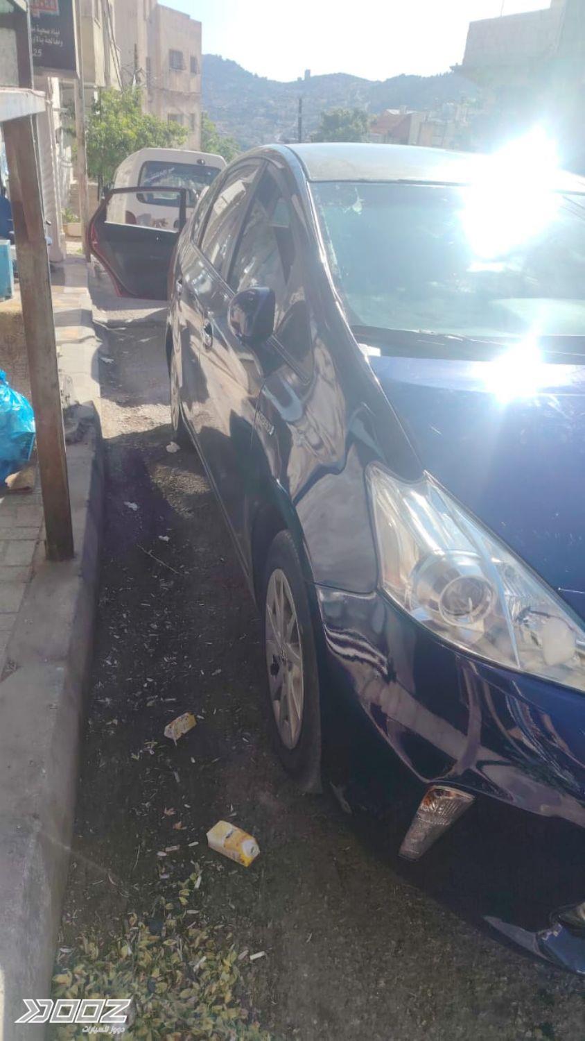 Toyota Prius 2013 for sale in Ajloun