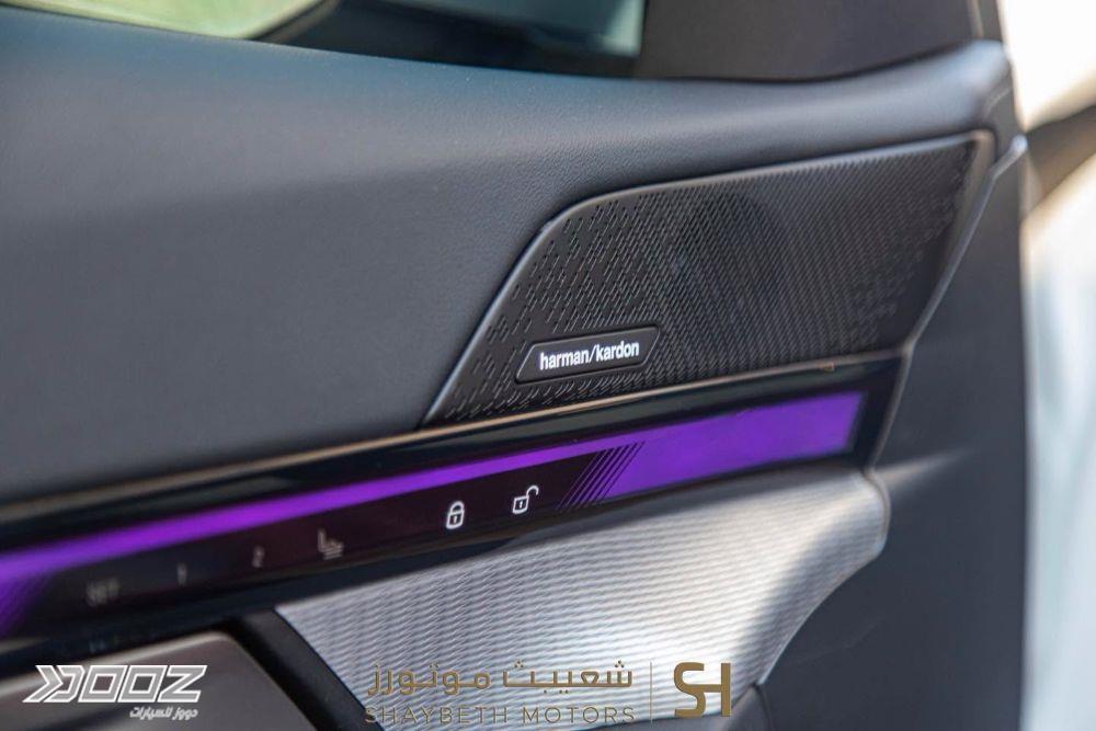 بي إم دبليو اي 5 اي درايف 40 2024 للبيع في عمان