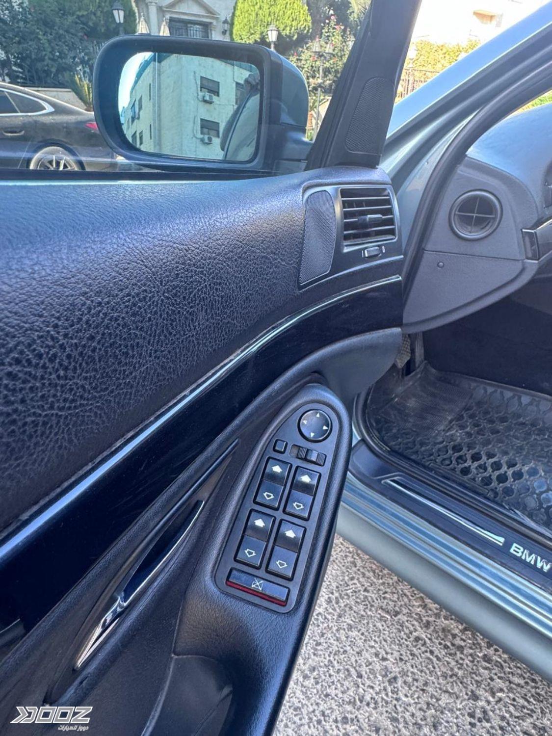 BMW 520I 2003 for sale in Amman