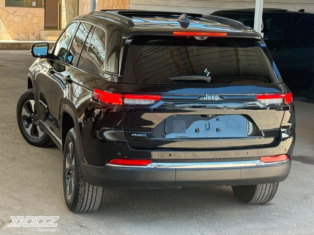 Jeep Grand Cherokee 2022 للبيع في الزرقاء-المنطقة الحرة