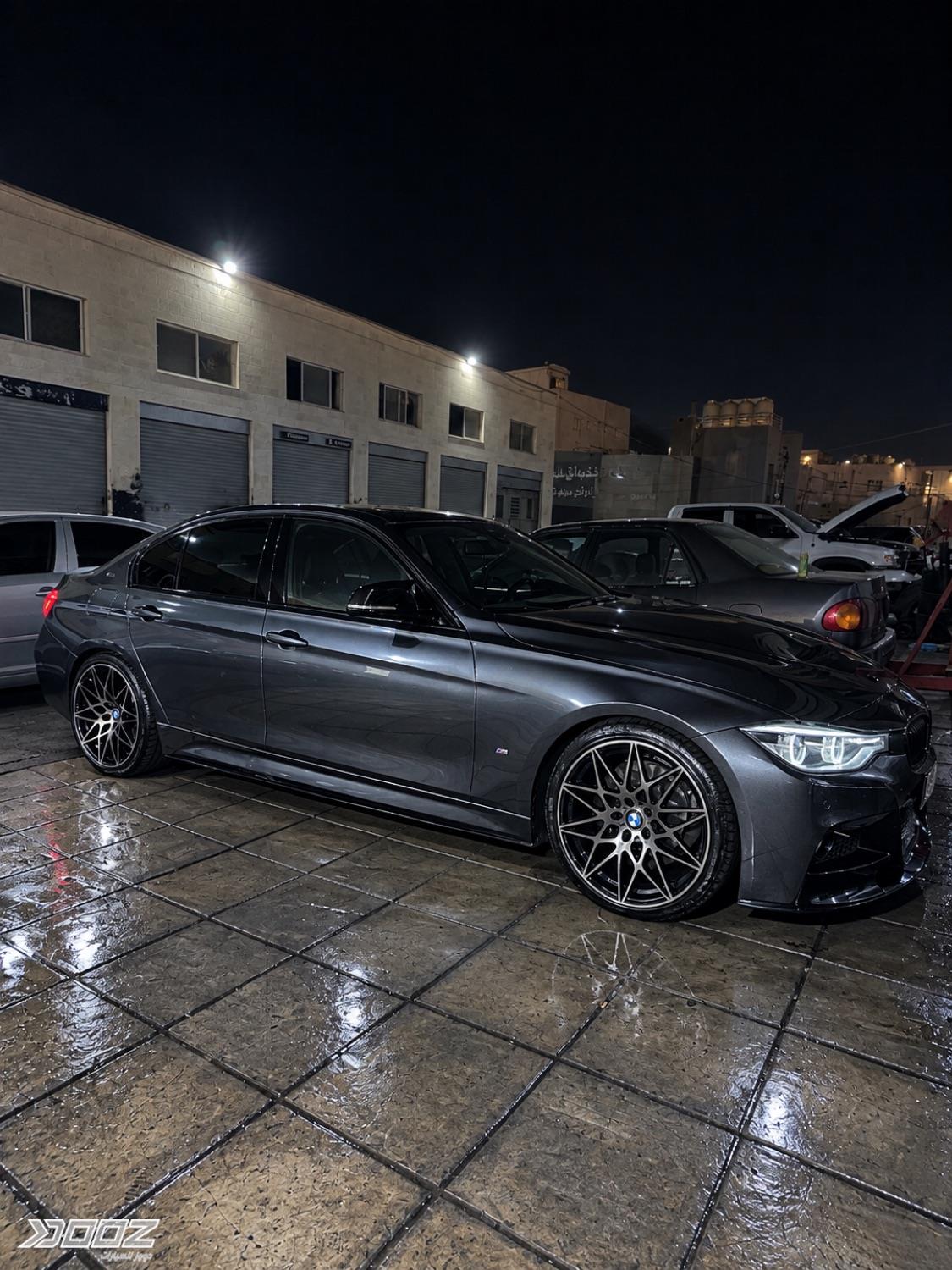 بي إم دبليو 330E 2018 للبيع في عمان