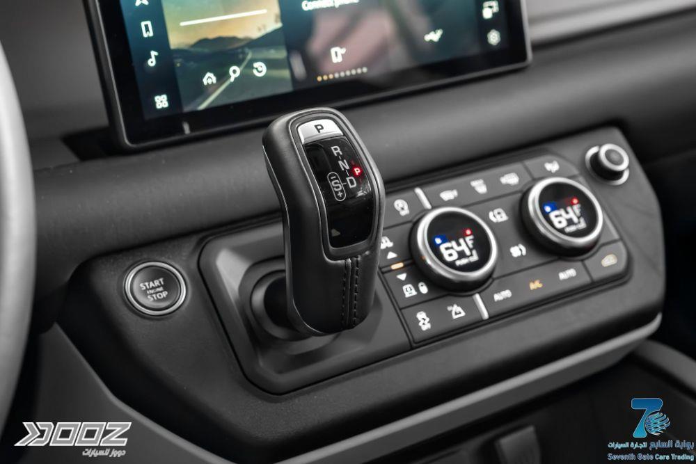 Land Rover Defender 2024 للبيع في عمان