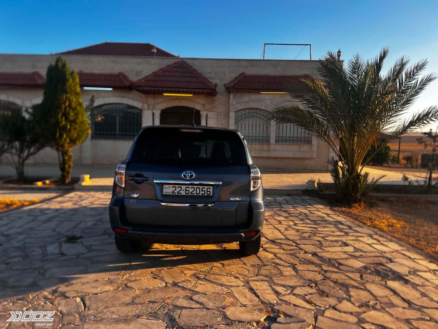 Toyota RAV4 2014 for sale in Amman