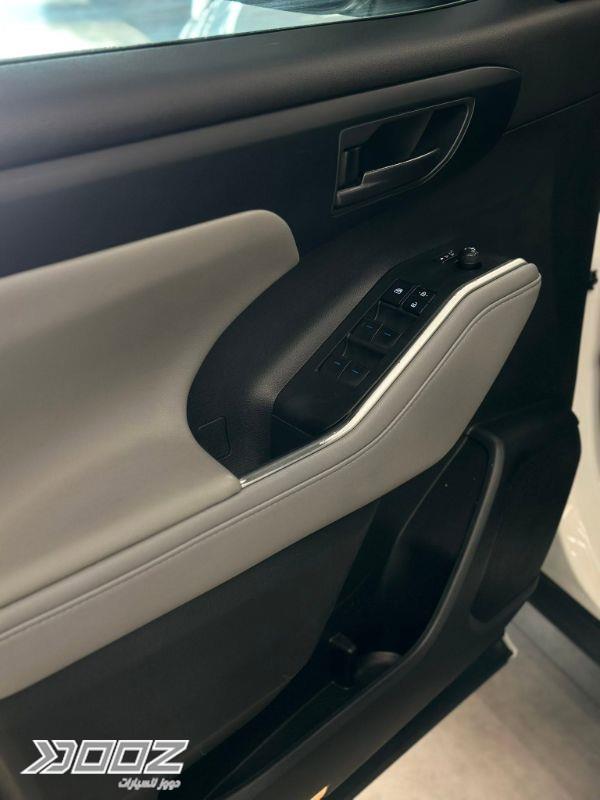 Toyota Highlander 2020 for sale in Zarqa-freezone