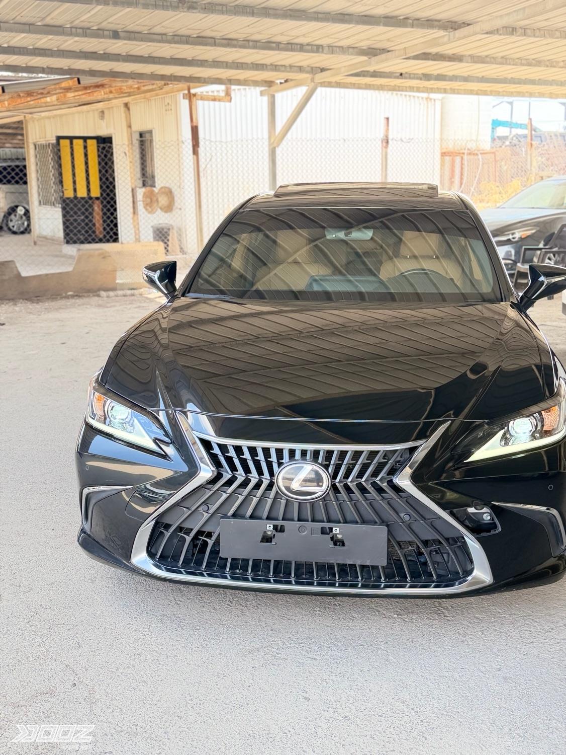 Lexus IS300 2024 for sale in Zarqa-freezone