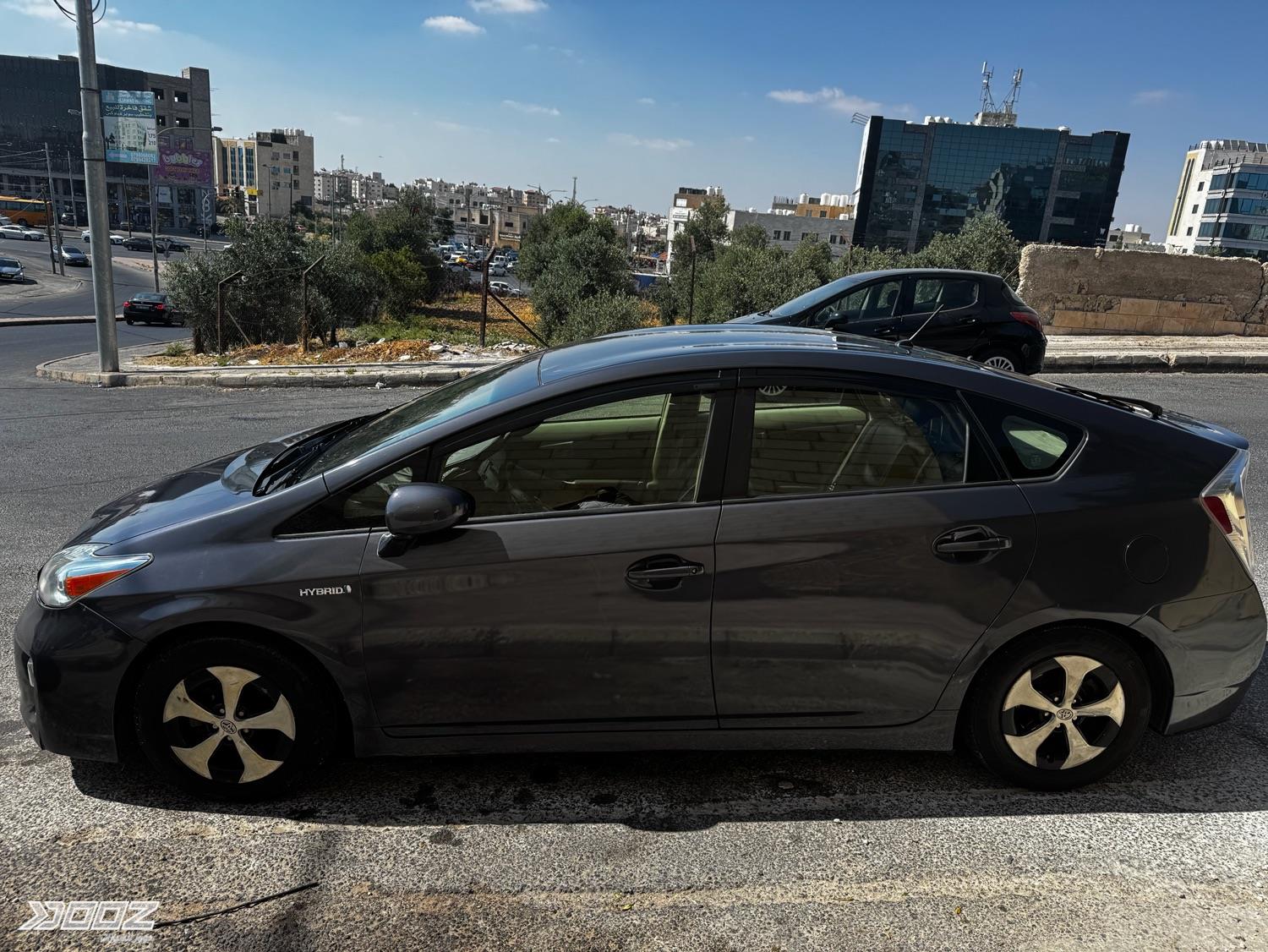 Toyota Prius 2012 for sale in Amman