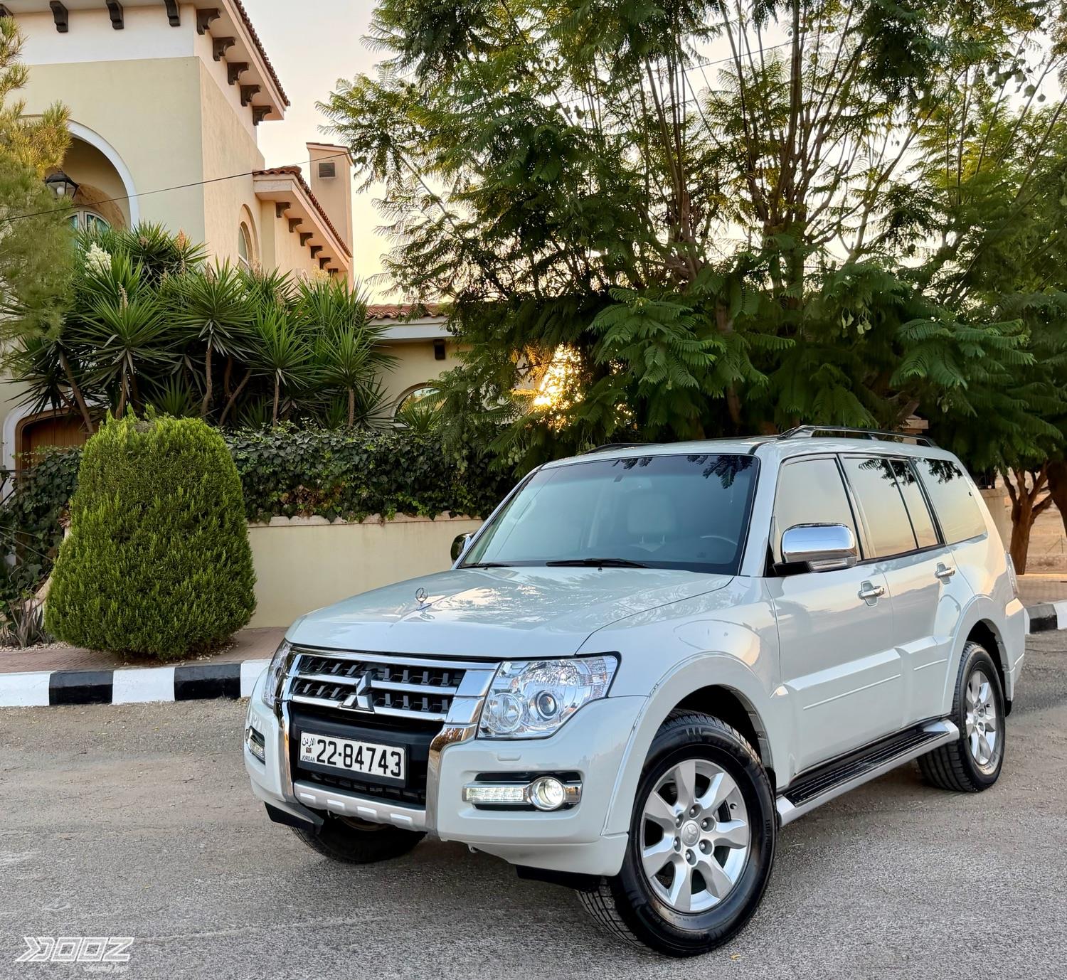 ميتسوبيشي Pajero 2011 للبيع في عمان