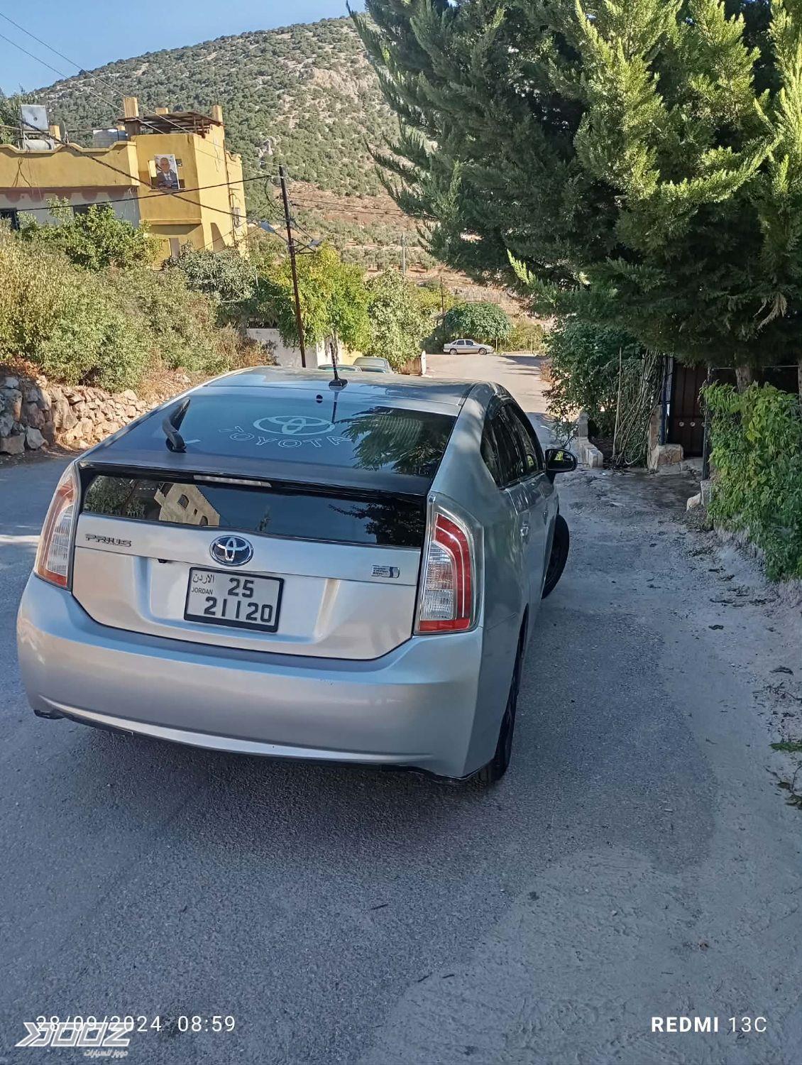 Toyota Prius 2013 for sale in Ajloun
