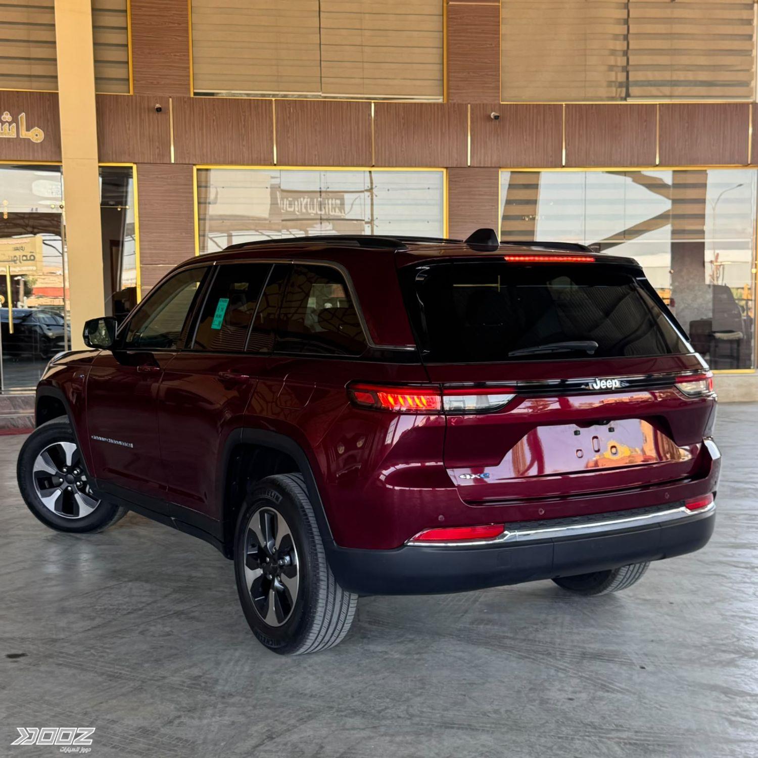 Jeep Grand Cherokee 2023 للبيع في الزرقاء