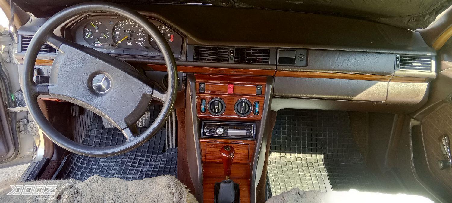 Mercedes E200 1989 for sale in Amman