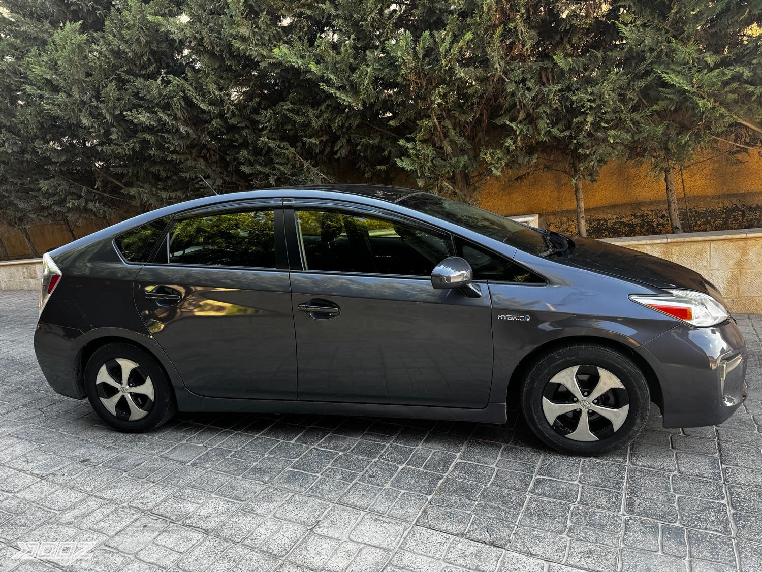 Toyota Prius 2012 for sale in Amman