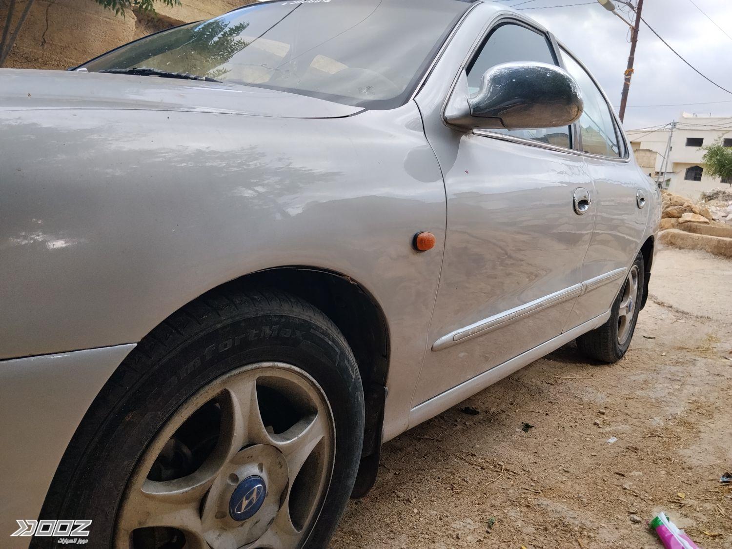 Hyundai Avante 1998 for sale in Ajloun