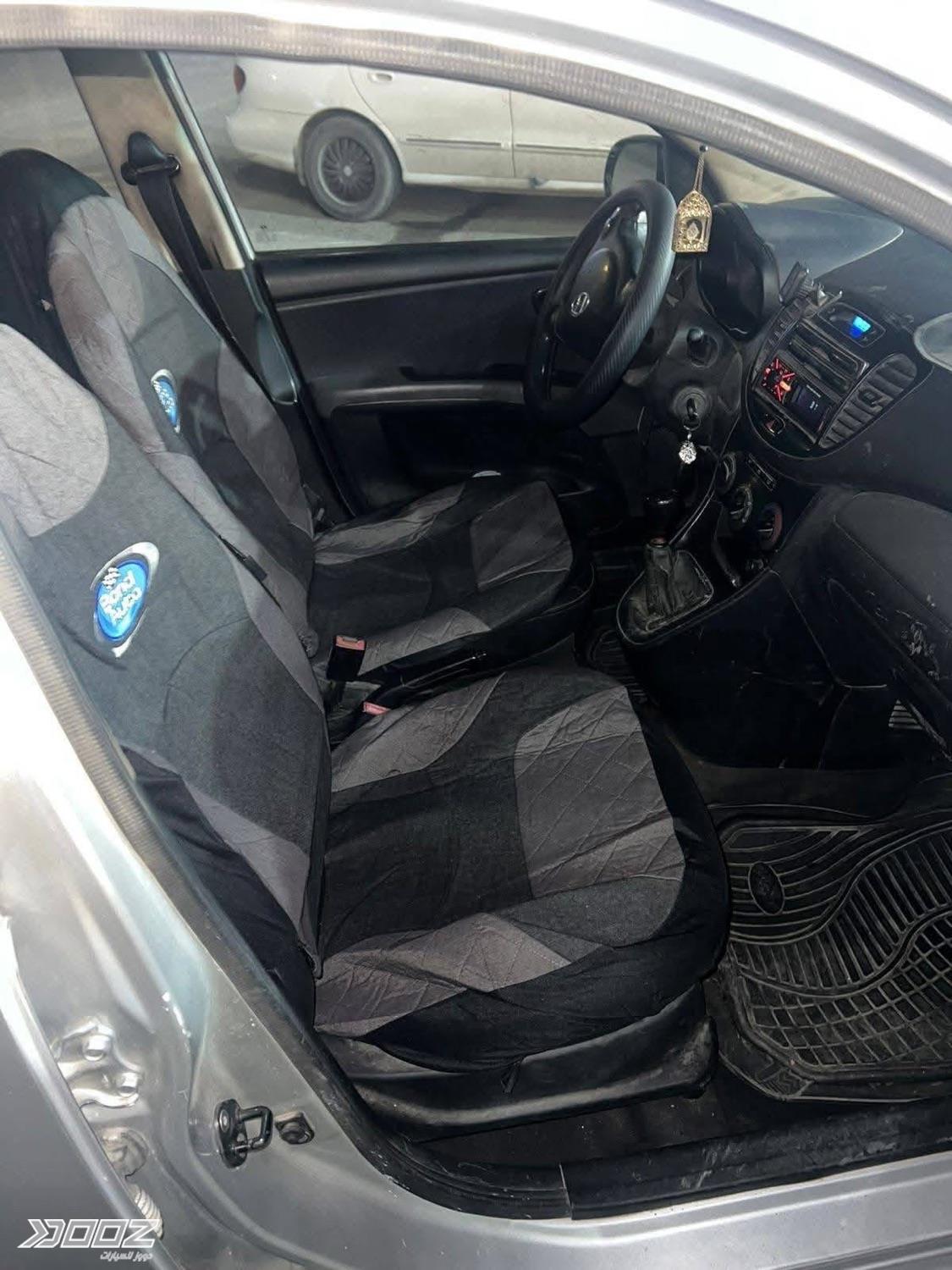 Hyundai i10 2011 for sale in Amman