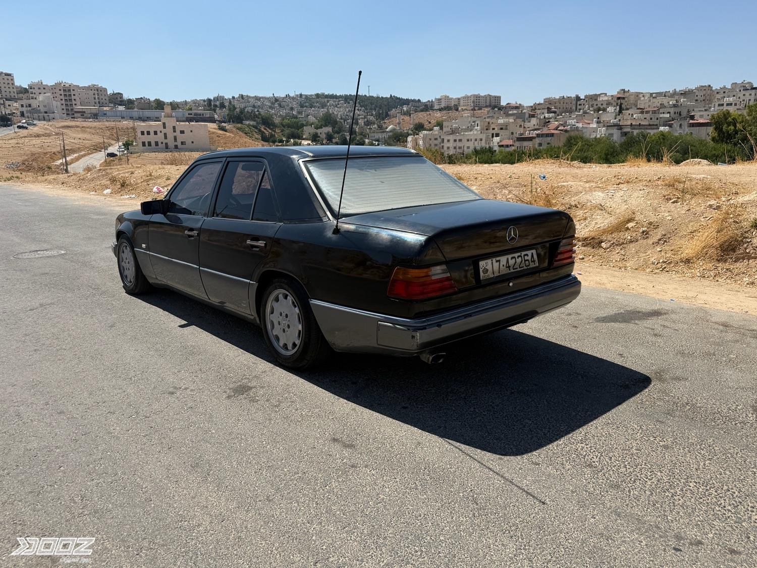 Mercedes E200 1993 for sale in Amman