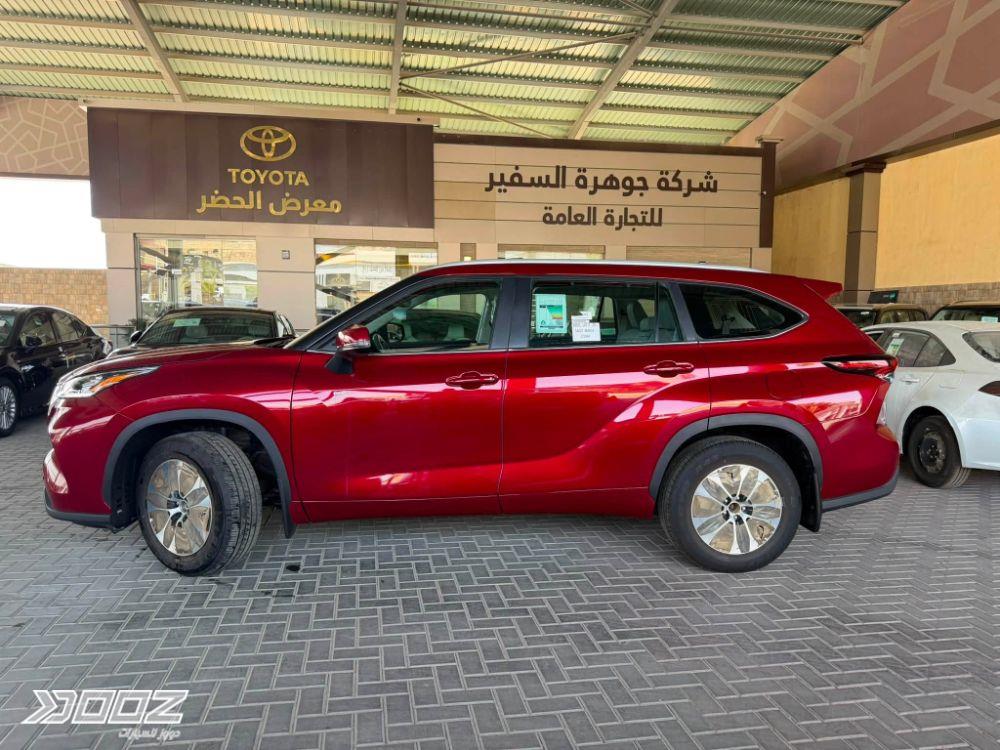 Toyota Highlander 2025 for sale in Zarqa-freezone