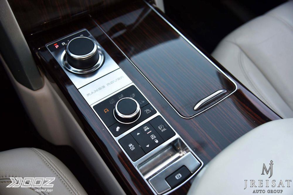 Land Rover Range Rover Vogue 2016 للبيع في عمان