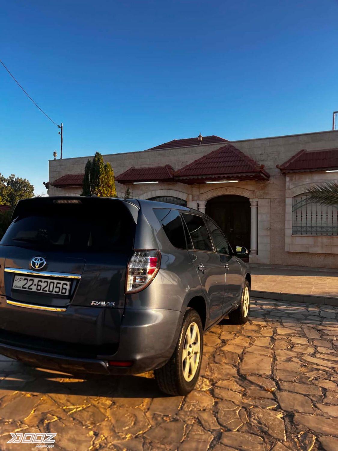 Toyota RAV4 2014 for sale in Amman