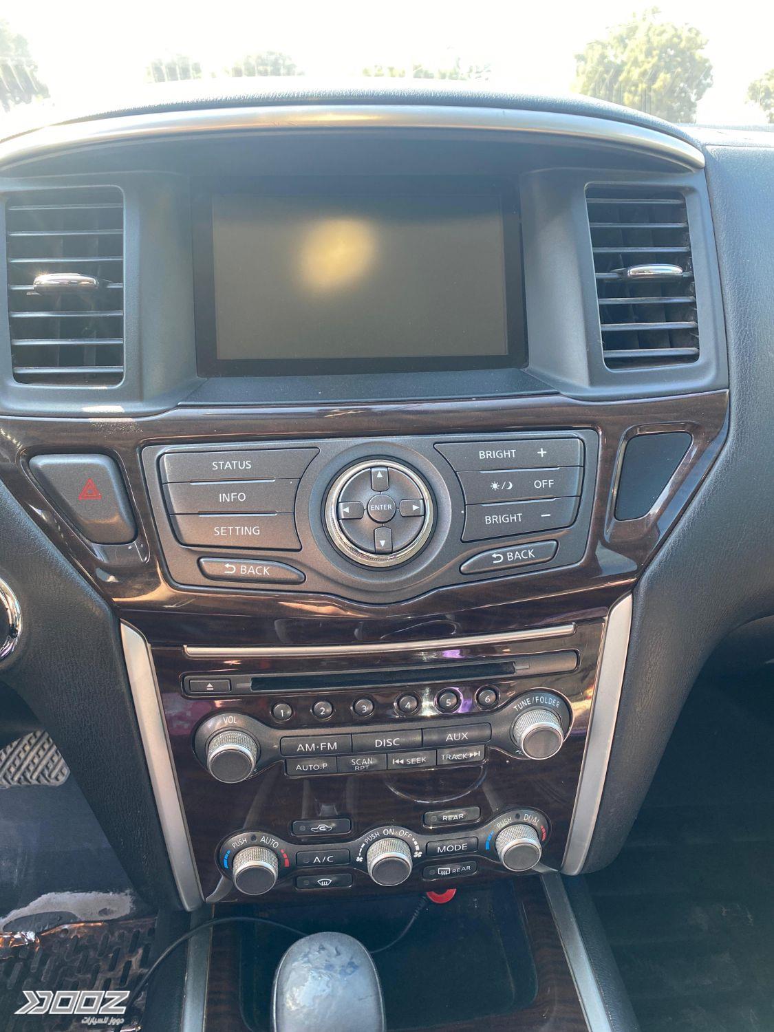 Nissan Pathfinder 2017 for sale in Irbid