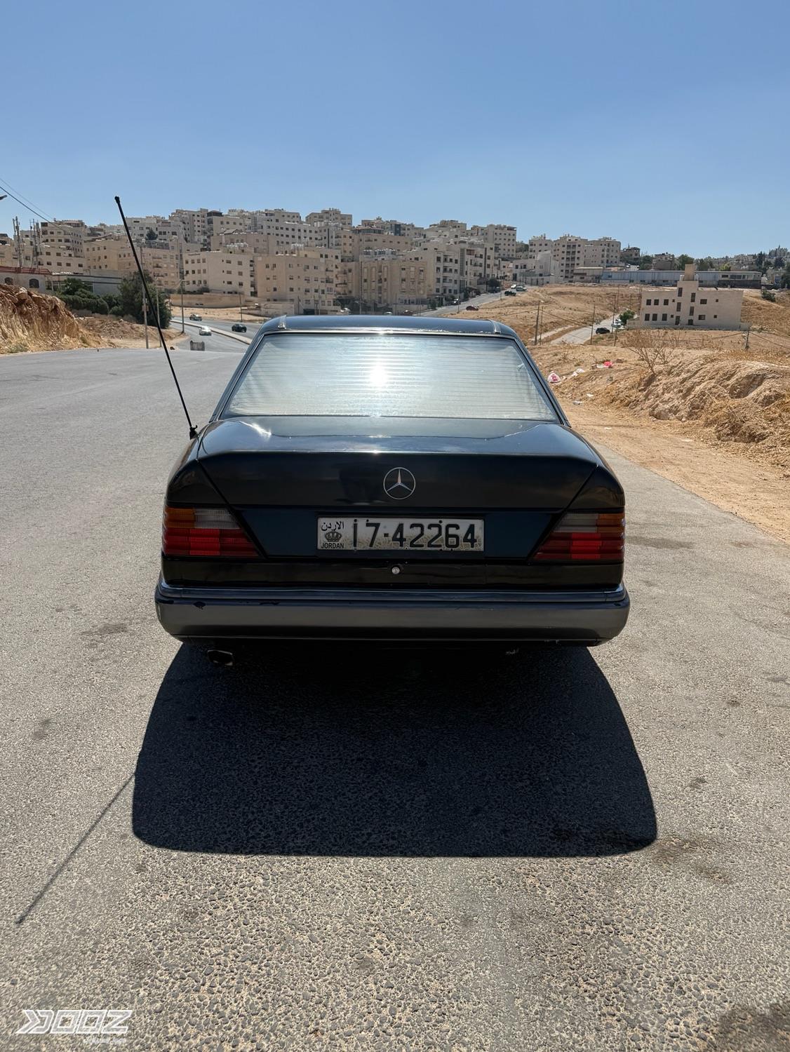 Mercedes E200 1993 for sale in Amman