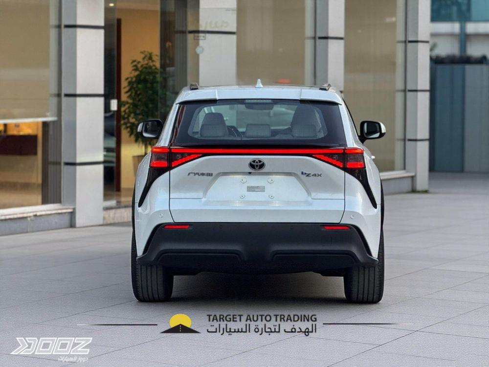 تويوتا بي زد فور اكس 2023 للبيع في عمان